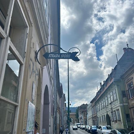 Old Town Elegance Lägenhet Braşov Exteriör bild