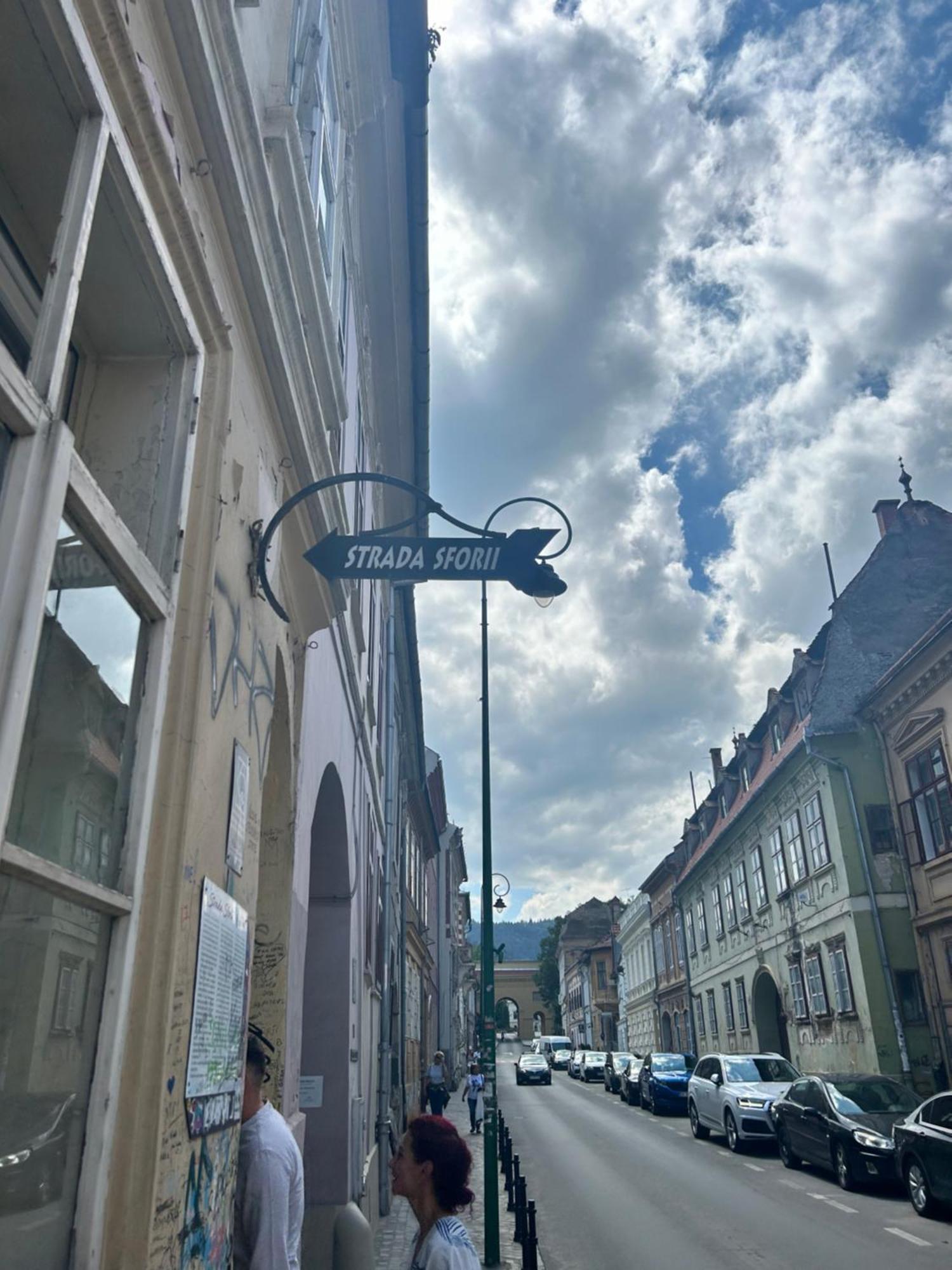 Old Town Elegance Lägenhet Braşov Exteriör bild